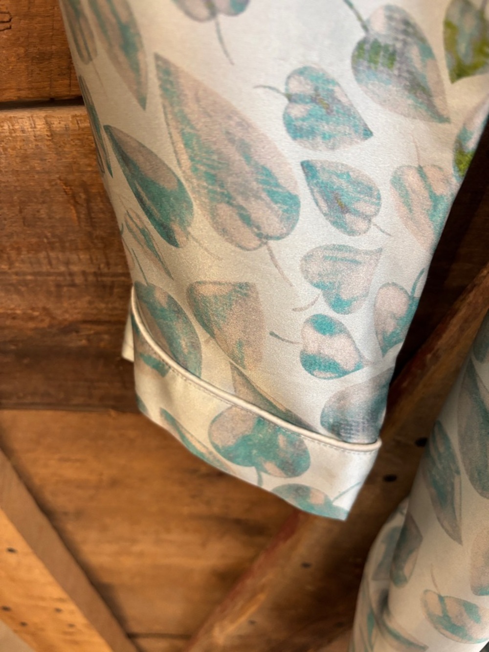 NWOT Silk Robe - Picture 4 of 4